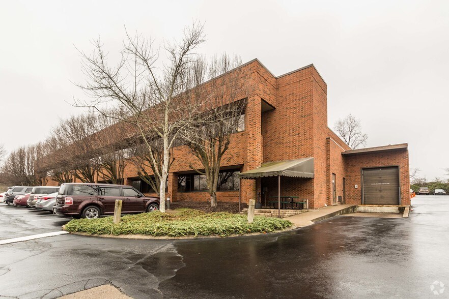 3325 Perimeter Hill Dr, Nashville, TN à louer - Photo de l’immeuble – Image 2 sur 15