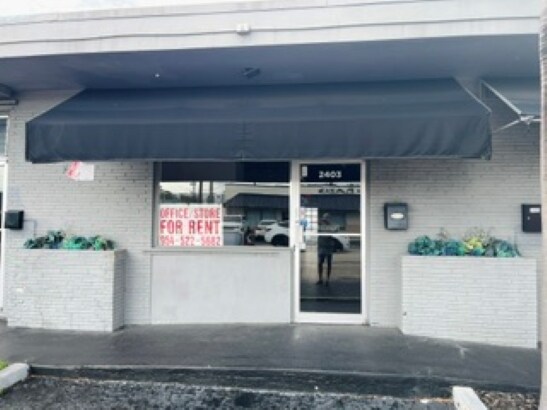 2403 N Dixie Hwy, Wilton Manors, FL à louer - Photo de l’immeuble – Image 3 sur 19