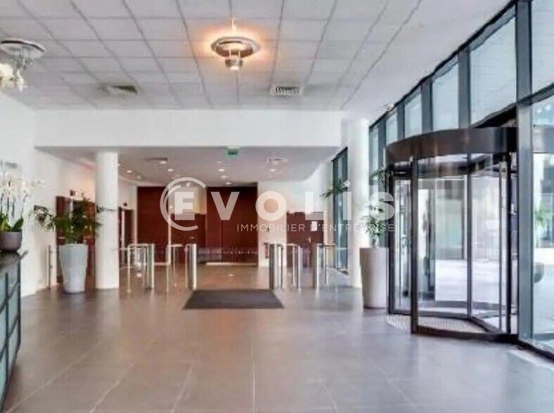 23 Avenue Carnot, Massy à louer - Photo de l’immeuble – Image 2 sur 8