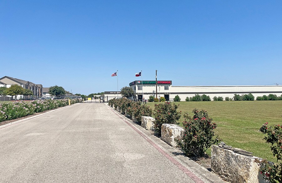 452 FM 306, New Braunfels, TX à louer - Photo de l’immeuble – Image 1 sur 3