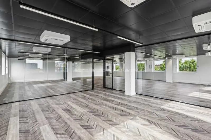 109 Boulevard De La Bataille De Stalingrad, Villeurbanne à louer Photo de l’immeuble– Image 1 sur 17