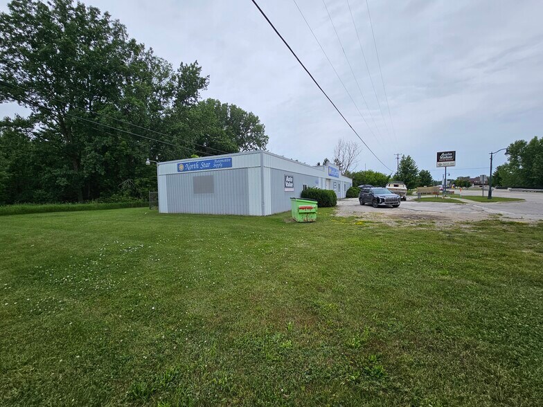 105 N Mable St, Pinconning, MI à vendre - Photo principale – Image 1 sur 8