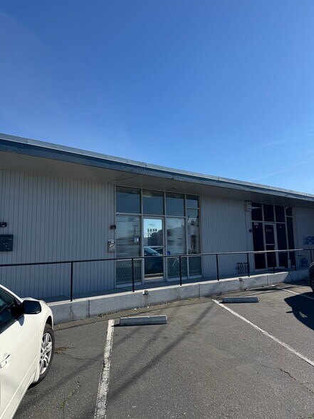1650-1670 Abram Ct, San Leandro, CA à louer - Photo de l’immeuble – Image 1 sur 7