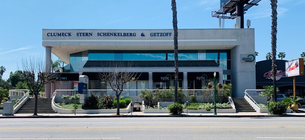 17404 Ventura Blvd, Encino, CA à louer - Photo de l’immeuble – Image 1 sur 5