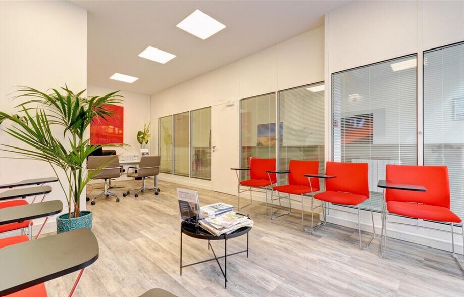 Bureau dans Paris à vendre - Photo de l’immeuble – Image 2 sur 9