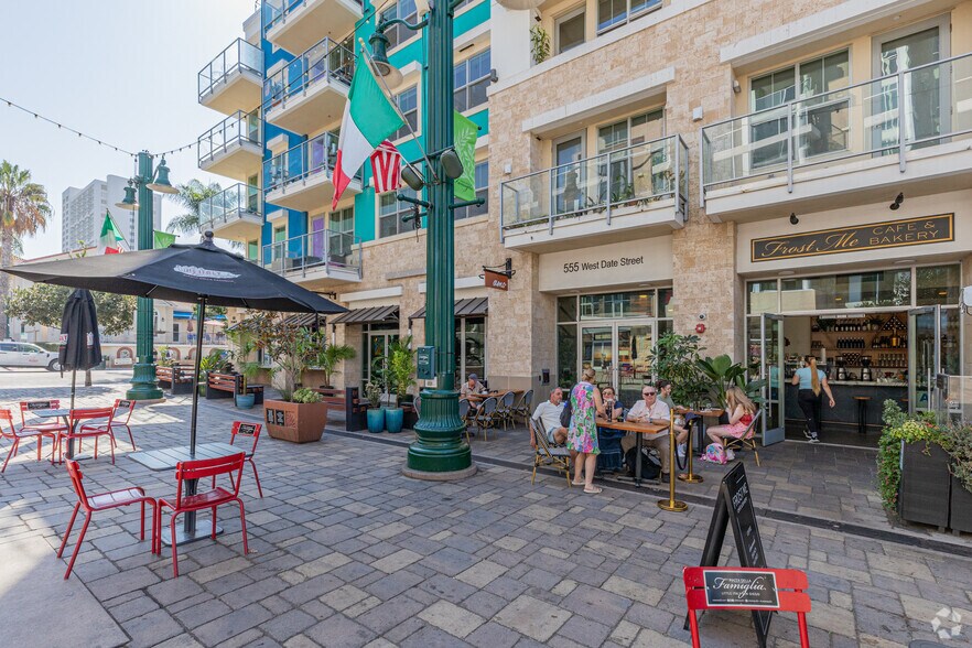 555 W Date St, San Diego, CA à louer - Photo de l’immeuble – Image 3 sur 4