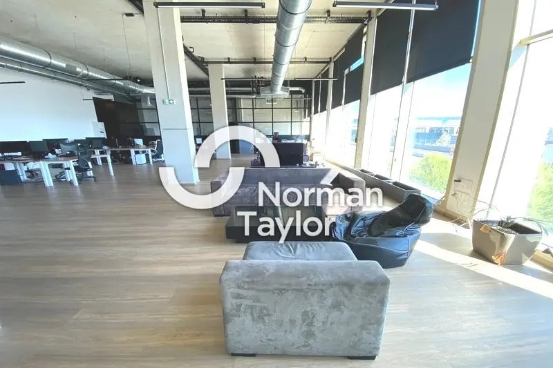 Bureau dans Montpellier à louer - Photo de l’immeuble – Image 3 sur 12