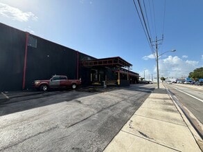 5950 Angler's Ave, Dania Beach, FL à louer Photo de l’immeuble– Image 2 sur 3