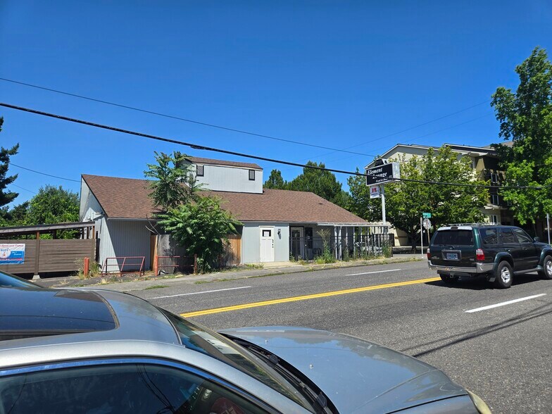 5844 E Burnside St, Portland, OR à vendre - Photo de l’immeuble – Image 3 sur 7