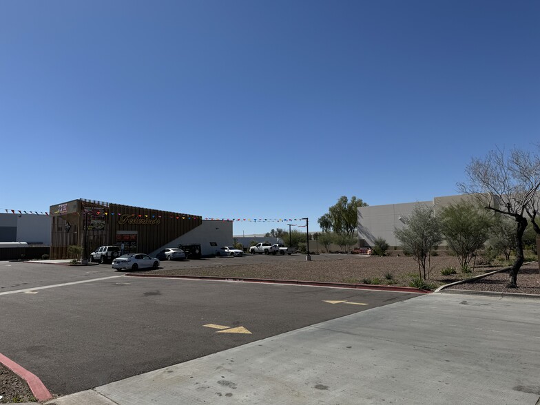 220 N 83rd Ave, Tolleson, AZ à louer - Photo principale – Image 2 sur 5