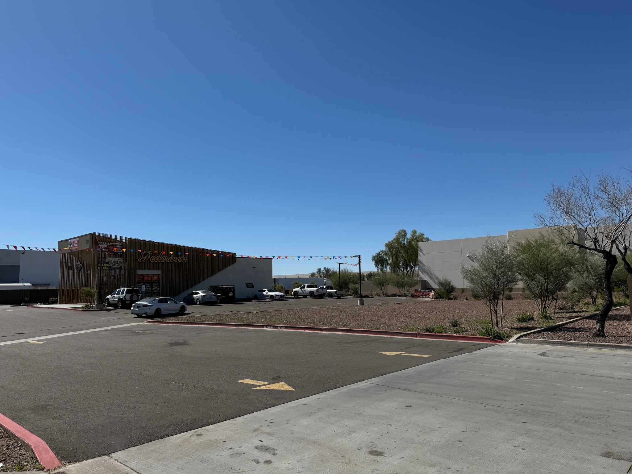 220 N 83rd Ave, Tolleson, AZ à louer Photo principale– Image 1 sur 6