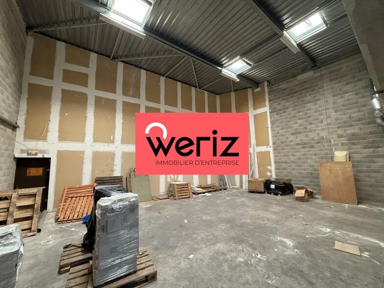 Industriel/Logistique dans La Ciotat à vendre - Photo de l’immeuble – Image 3 sur 8