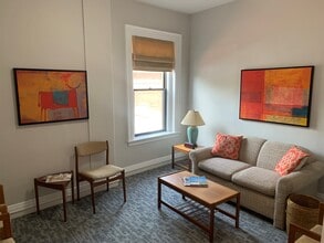 47-61 Langley Rd, Newton, MA à louer Photo intérieure– Image 2 sur 5