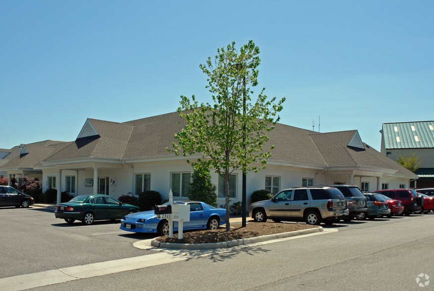 2929 Polo Pky, Midlothian, VA à louer - Photo principale – Image 1 sur 4