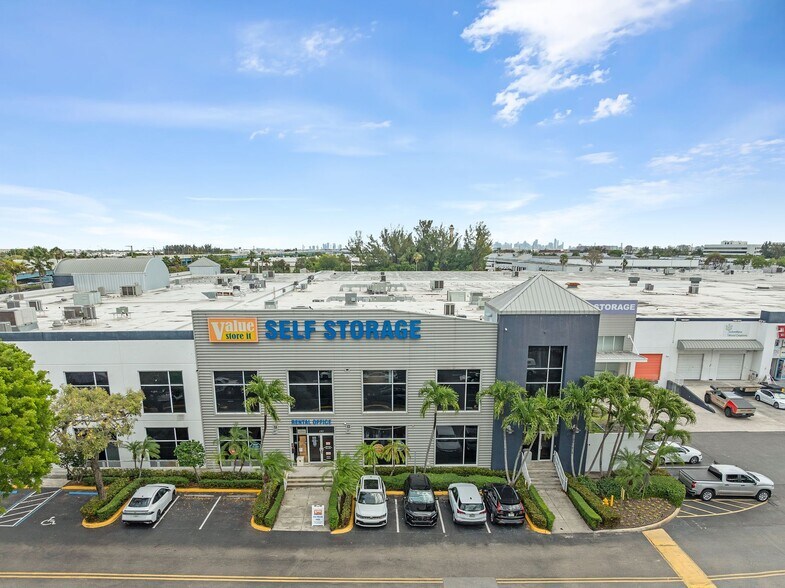 7500 NW 25th St, Miami, FL à vendre - Photo de l’immeuble – Image 3 sur 11