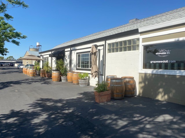 68 S Coombs St, Napa, CA à louer - Photo de l’immeuble – Image 3 sur 20