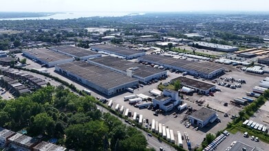 2555 Ave Dollard, Montréal, QC à louer Aérien– Image 1 sur 9