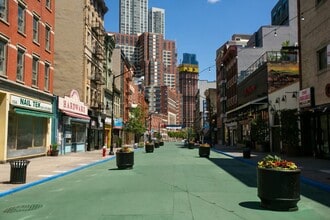 154-158 Newark Ave, Jersey City, NJ à louer Photo de l’immeuble– Image 2 sur 7