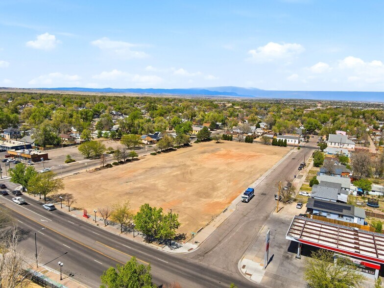 1228 E Orman Ave, Pueblo, CO à vendre - Photo de l’immeuble – Image 3 sur 6