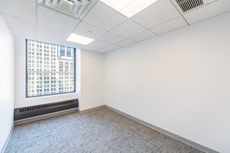 134 N LaSalle St, Chicago, IL à louer Photo intérieure– Image 1 sur 6