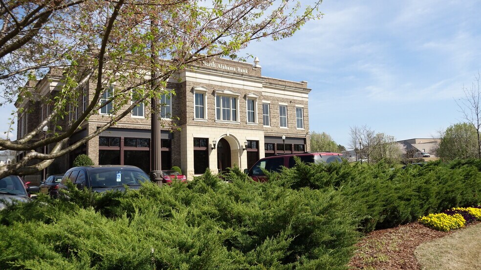 220 Providence Main St NW, Huntsville, AL à louer - Photo de l’immeuble – Image 2 sur 5