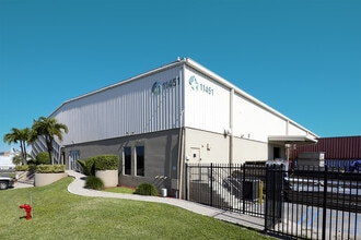 11400 NW 32nd Ave, Miami, FL à louer Photo intérieure– Image 2 sur 7