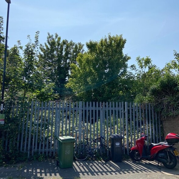 Kneller Rd, Londres à vendre - Autre – Image 2 sur 3