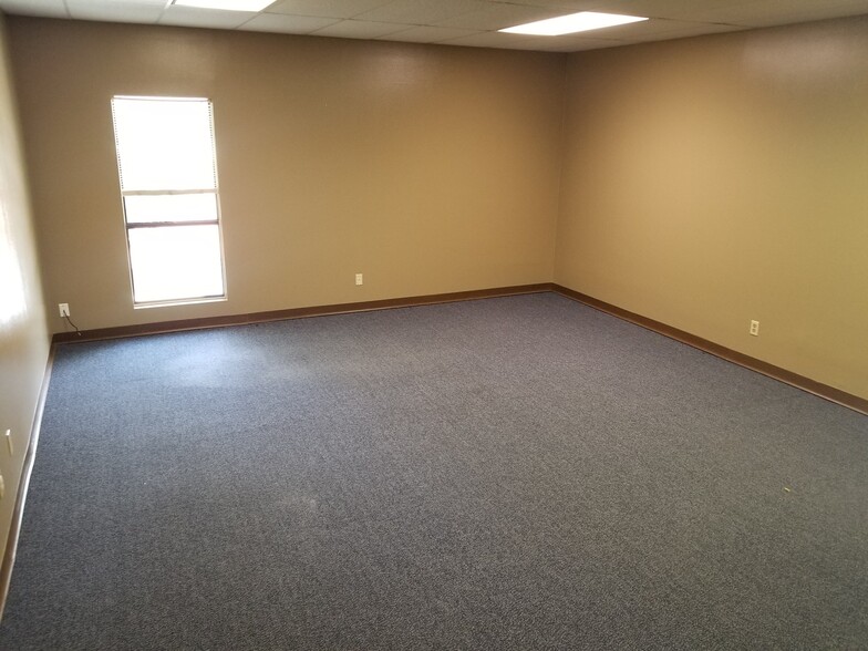 120 W 5th St, Tyler, TX à louer - Photo intérieure – Image 3 sur 5