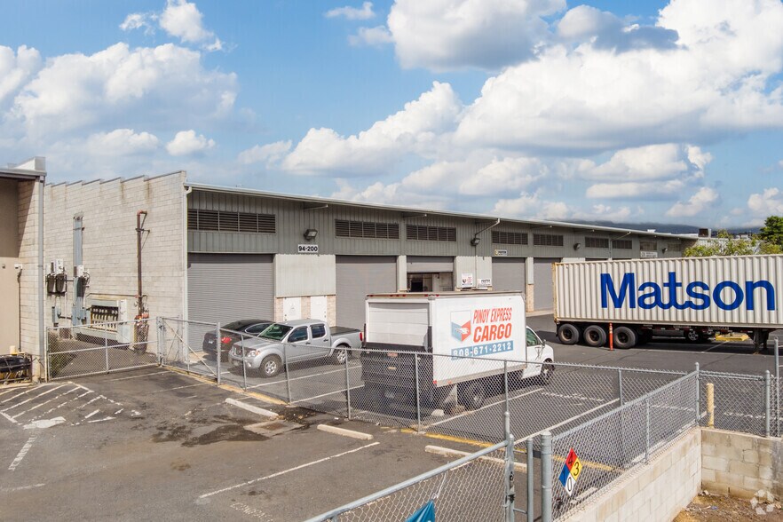 94-200 Pupuole St, Waipahu, HI à louer - Photo de l’immeuble – Image 2 sur 3