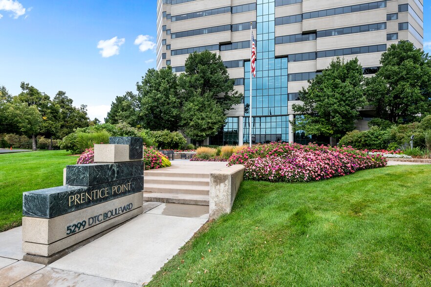 5299 Dtc Blvd, Greenwood Village, CO à louer - Photo de l’immeuble – Image 3 sur 12
