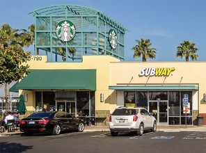 780-790 W Herndon Ave, Fresno, CA à louer Autre– Image 1 sur 1