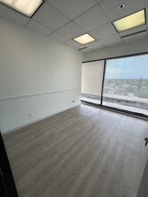 900 W 49th St, Hialeah, FL à louer Photo intérieure– Image 2 sur 4