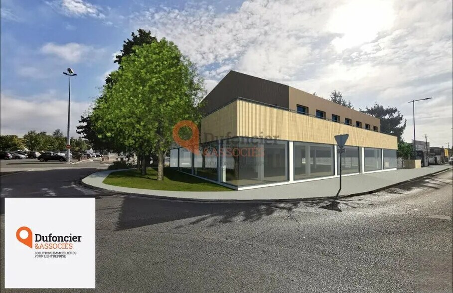 Local commercial dans Poitiers à louer - Photo de l’immeuble – Image 1 sur 4