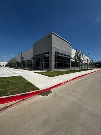 Plus de détails pour 10624 Clarence Dr, Frisco, TX - Local d'activités à louer
