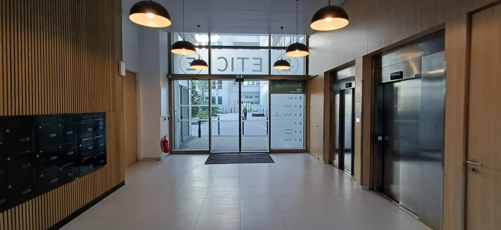 Local commercial dans Montpellier à louer - Hall d’entrée – Image 2 sur 7