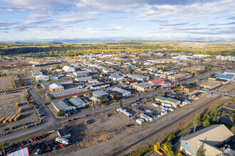 225 Railway St E, Cochrane, AB - VUE AÉRIENNE  vue de carte - Image1