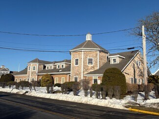 Plus de détails pour 28 Caswell St, Narragansett, RI - Bureau à vendre