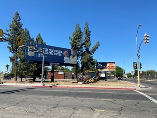 Plus de détails pour 75 N Blackstone Ave, Fresno, CA - Terrain à louer