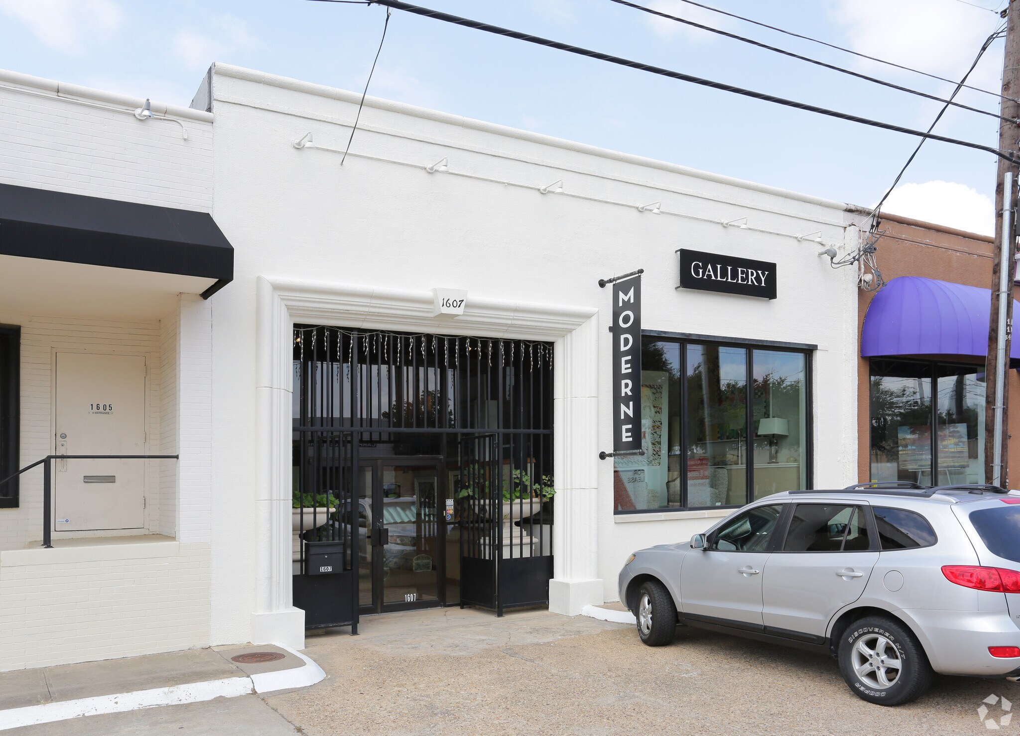 1607 Dragon St, Dallas, TX à louer Photo principale– Image 1 sur 10