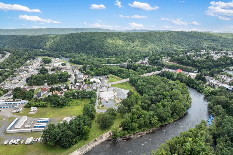 500 Bridge St, Weissport, PA à vendre - Photo de l’immeuble – Image 3 sur 135