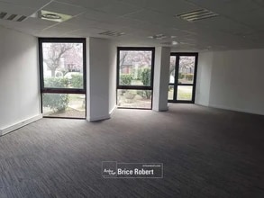 Bureau dans Vénissieux à louer Photo intérieure– Image 1 sur 5