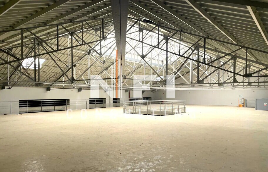 Local d'activités dans Cannes à vendre - Photo intérieure – Image 1 sur 3