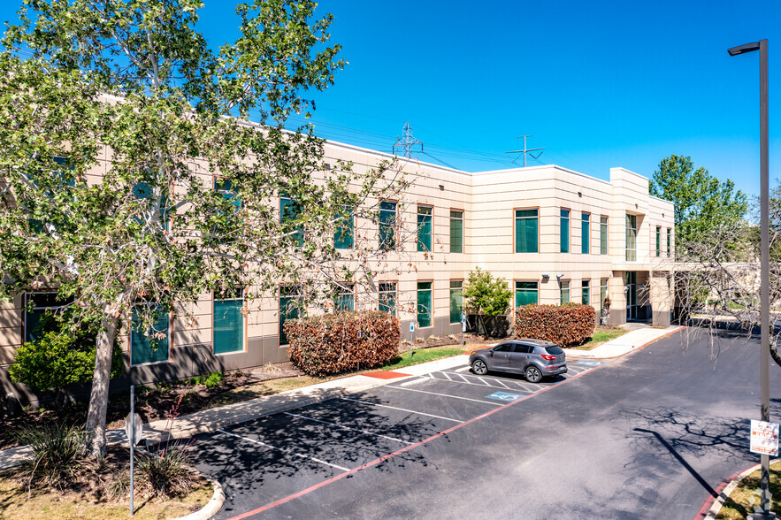 155 E Sonterra Blvd, San Antonio, TX à louer - Photo de l’immeuble – Image 2 sur 18