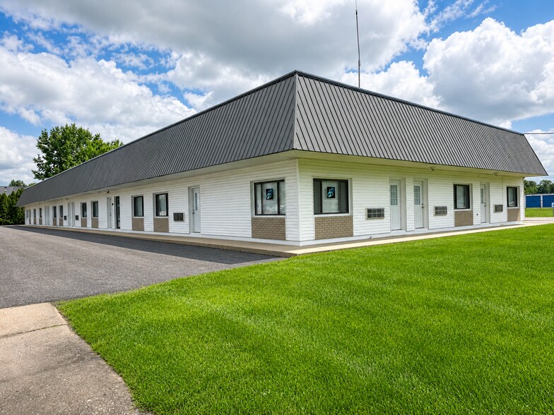 900 Christopher Ln, Springfield, IL à louer - Photo de l’immeuble – Image 2 sur 3
