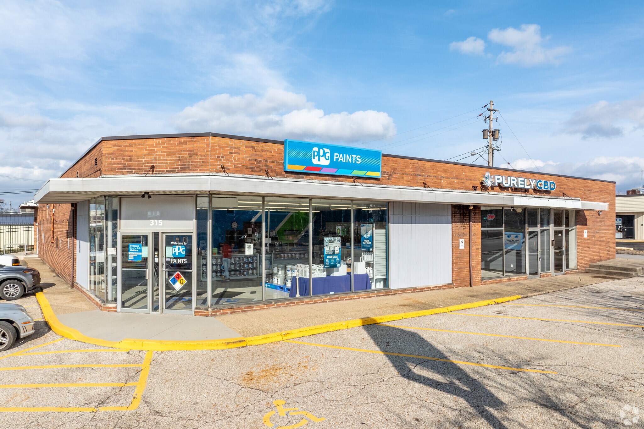315-319 E Market St, Akron, OH à louer Photo principale– Image 1 sur 7