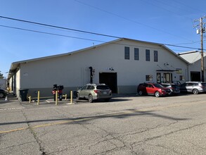 555 Maple St, Carpinteria, CA à louer Photo de l’immeuble– Image 1 sur 18