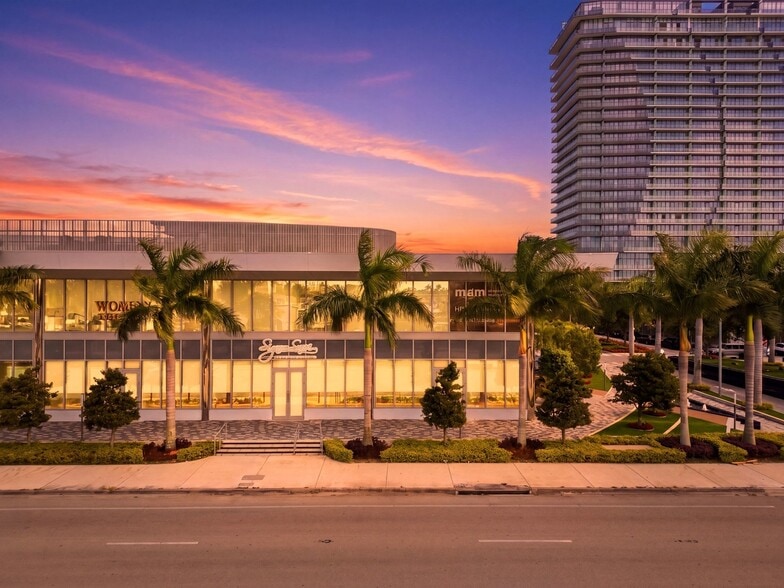 1006 E Hallandale Beach Blvd, Hallandale Beach, FL à vendre - Photo de l’immeuble – Image 2 sur 26