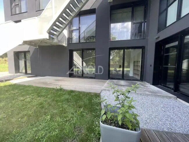 Plus de détails pour Bureau à vendre