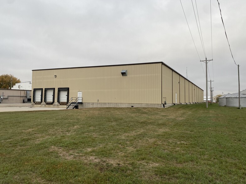 701 A Ave, Grundy Center, IA à louer - Photo de l’immeuble – Image 2 sur 5