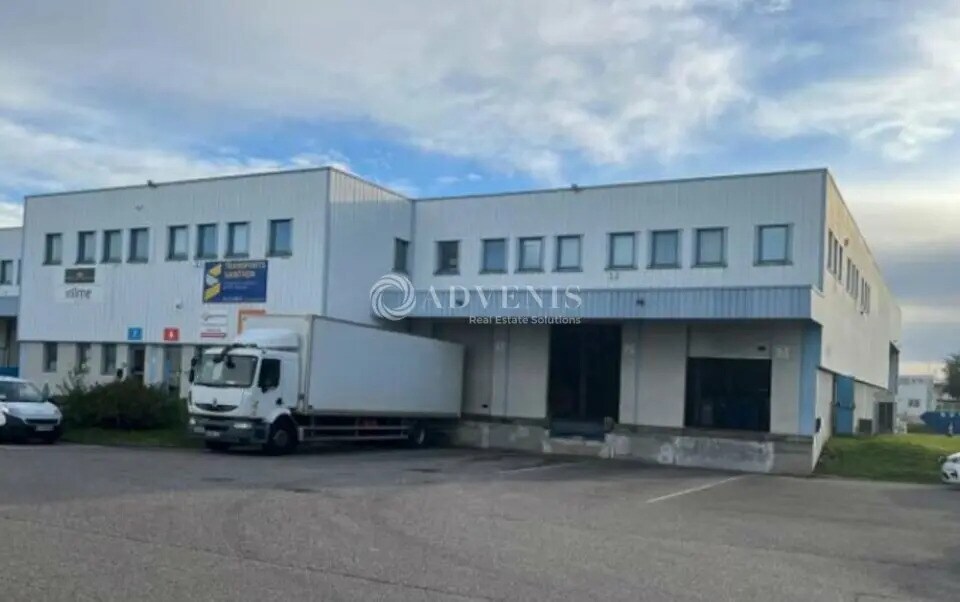 Industriel/Logistique dans Genas à louer Photo de l’immeuble– Image 1 sur 3